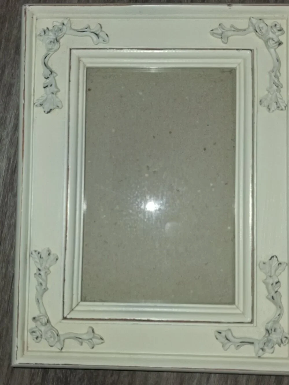 Vintage -style cream frame with ornate floral corner details 6.5 x 8.5 inches
